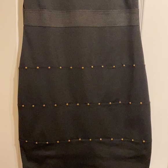 Black dress with gold beads - Picture 2 of 4